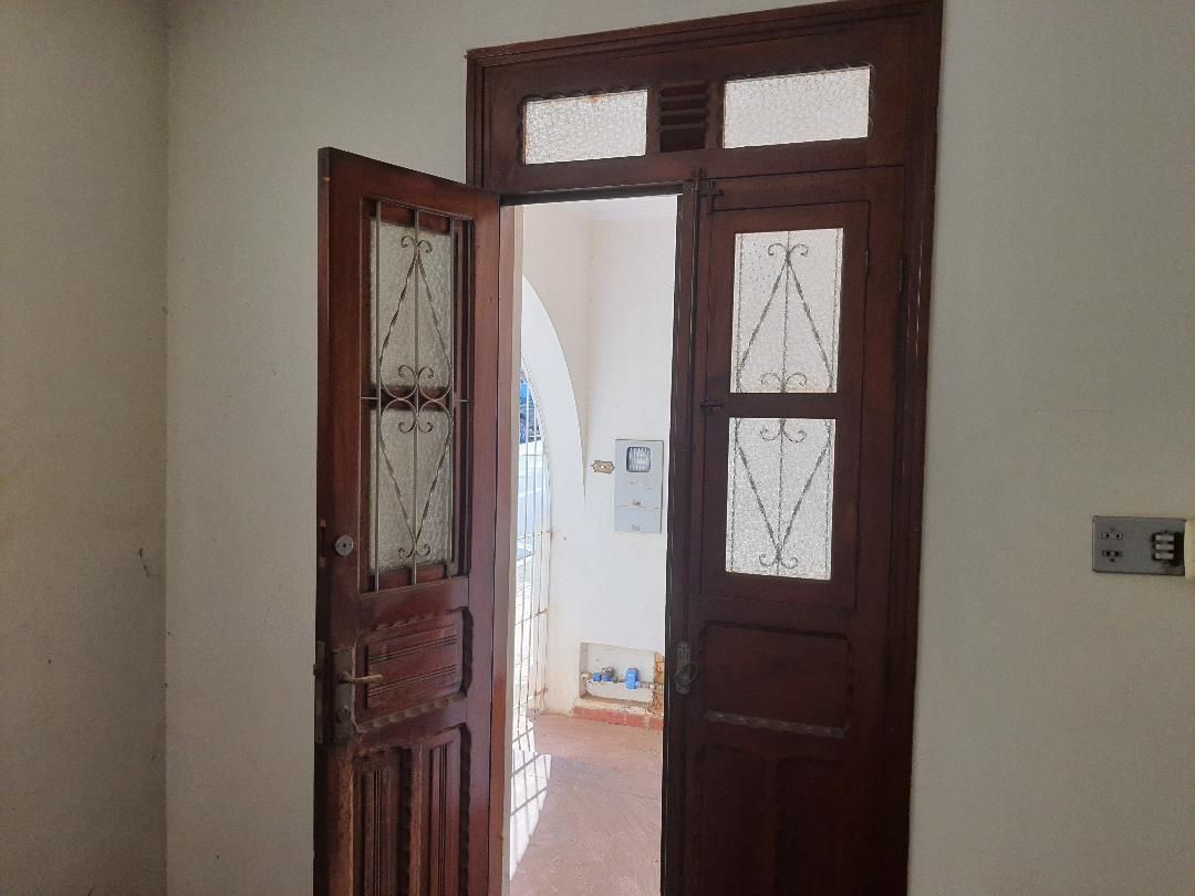 Casa à venda com 5 quartos, 170m² - Foto 2