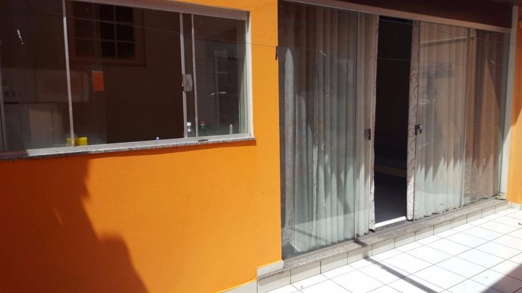 Casa à venda com 3 quartos, 140m² - Foto 2