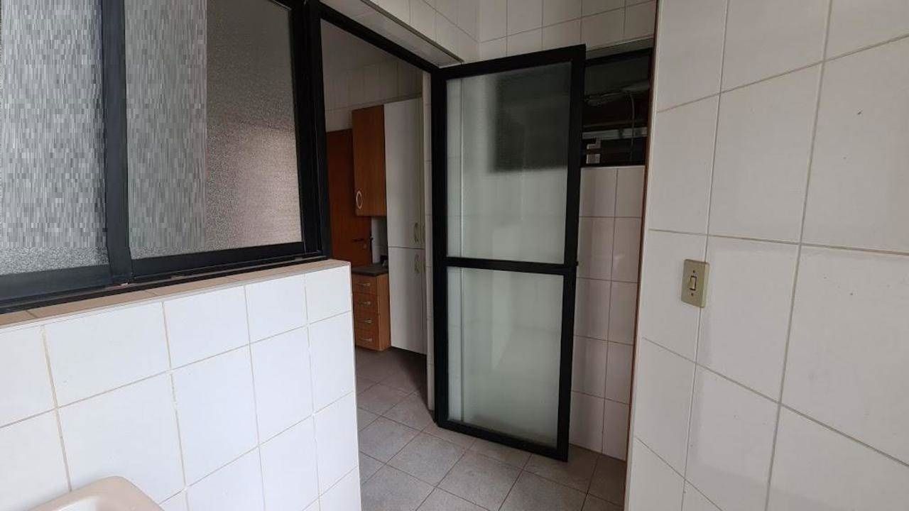 Apartamento à venda com 3 quartos, 87m² - Foto 13