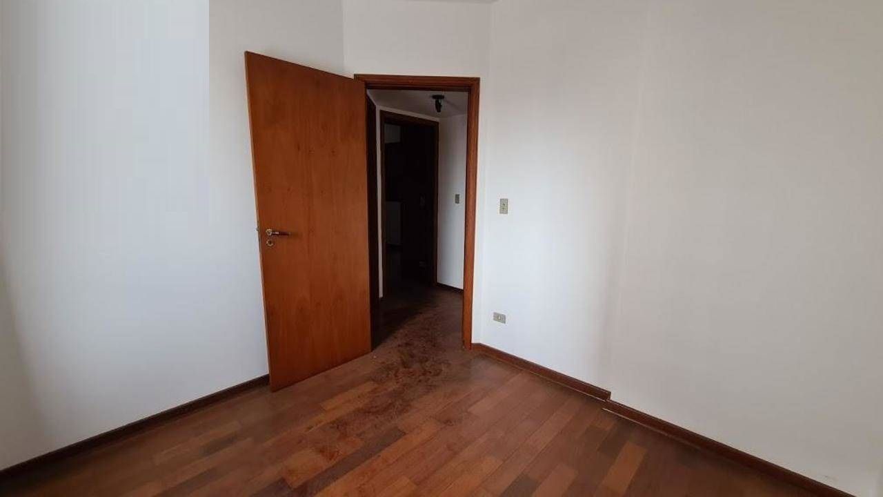 Apartamento à venda com 3 quartos, 87m² - Foto 5