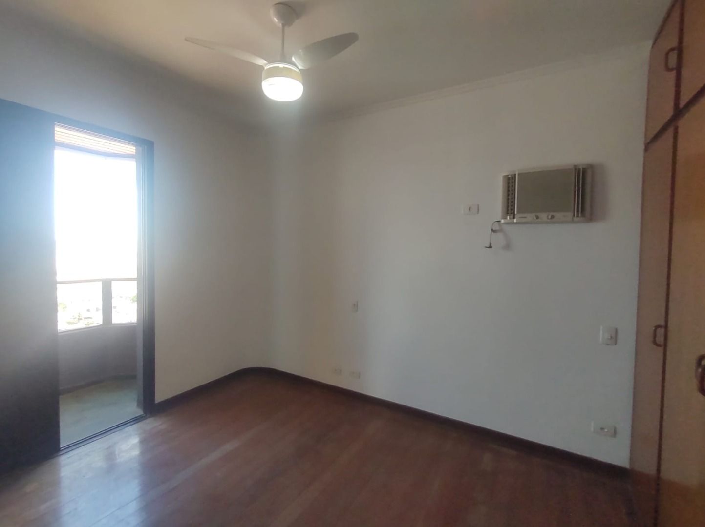 Apartamento à venda com 3 quartos, 220m² - Foto 20