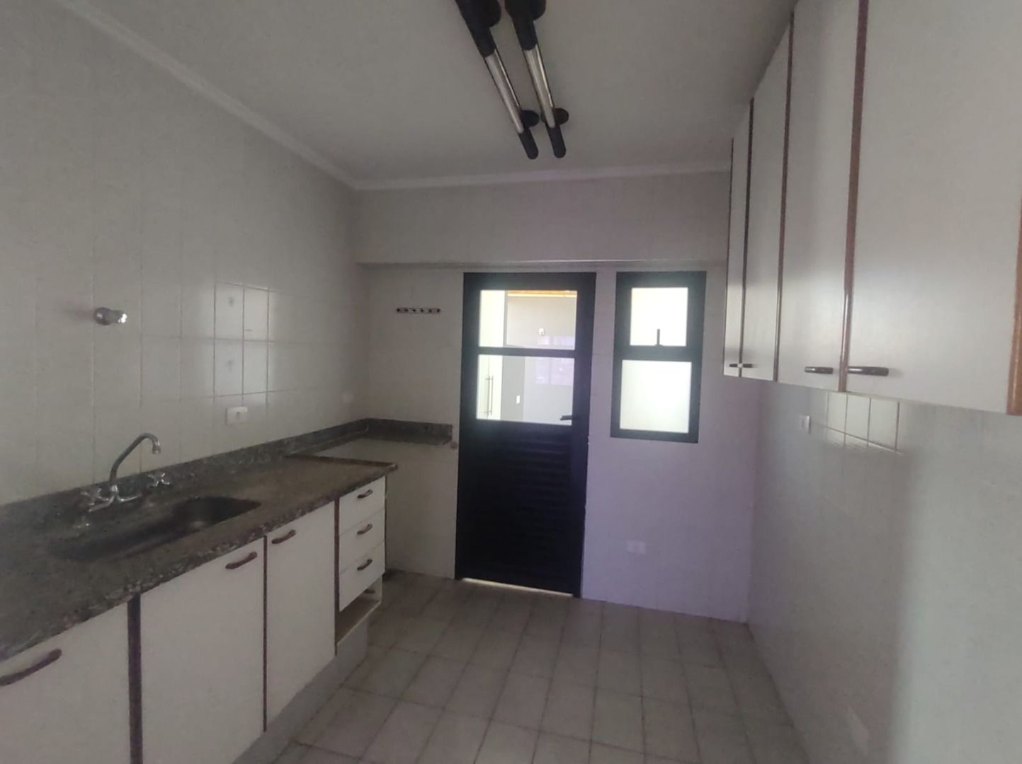 Apartamento à venda com 3 quartos, 220m² - Foto 25