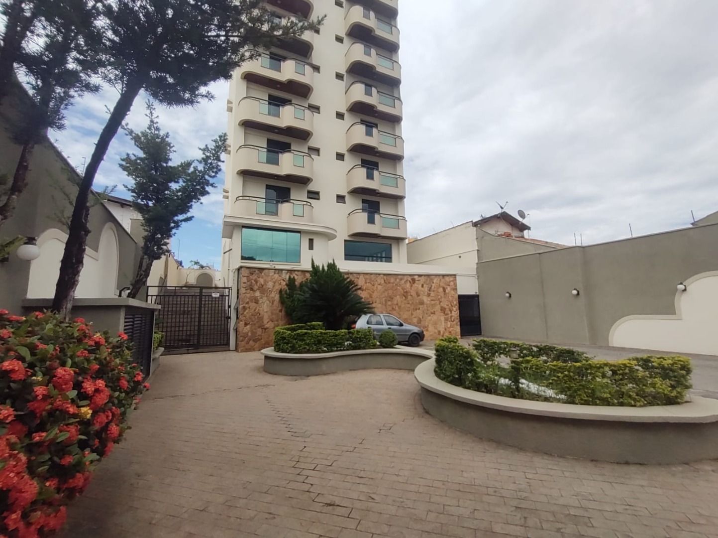 Apartamento à venda com 2 quartos, 210m² - Foto 1