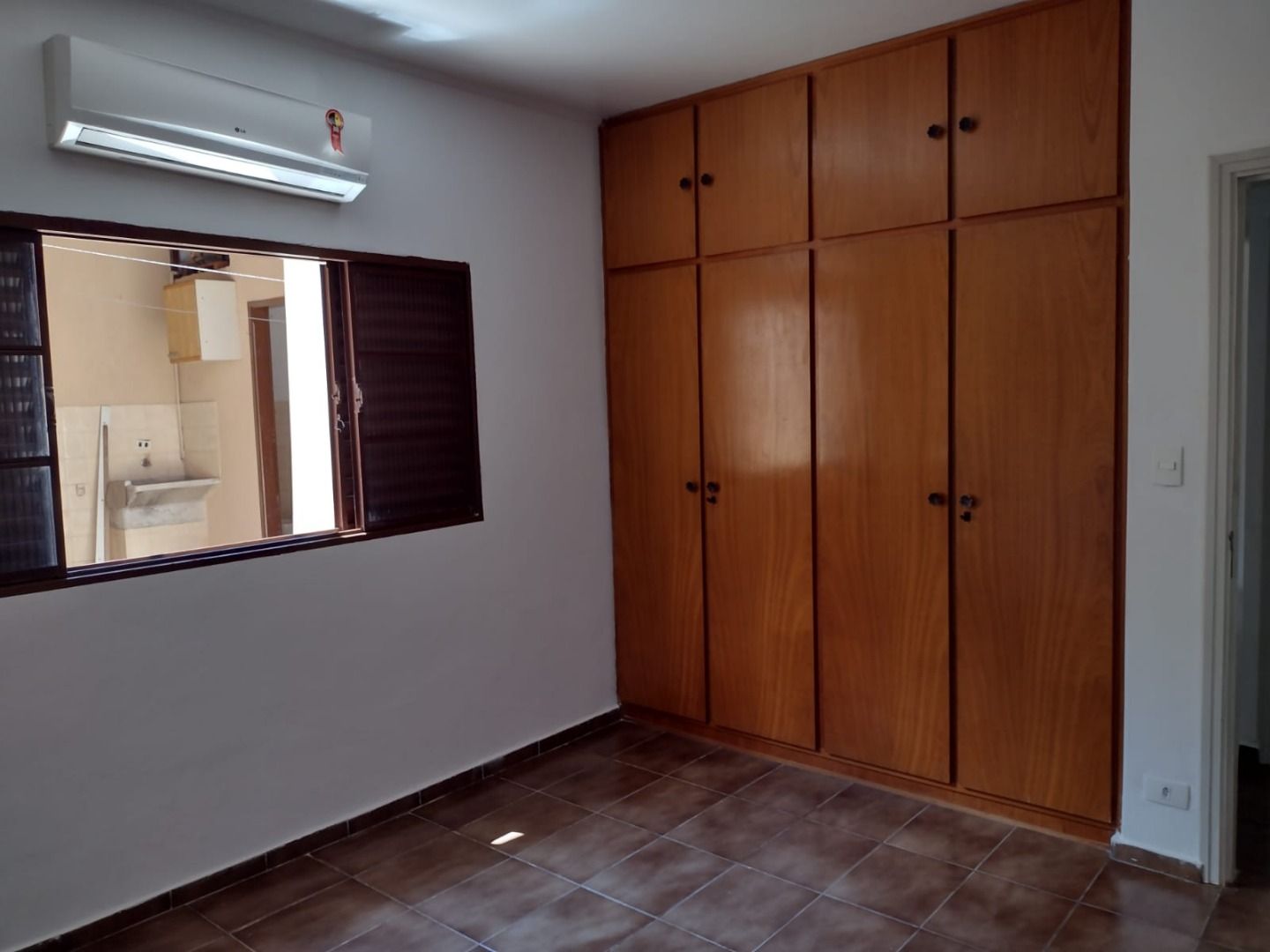 Casa para alugar com 3 quartos, 151m² - Foto 14