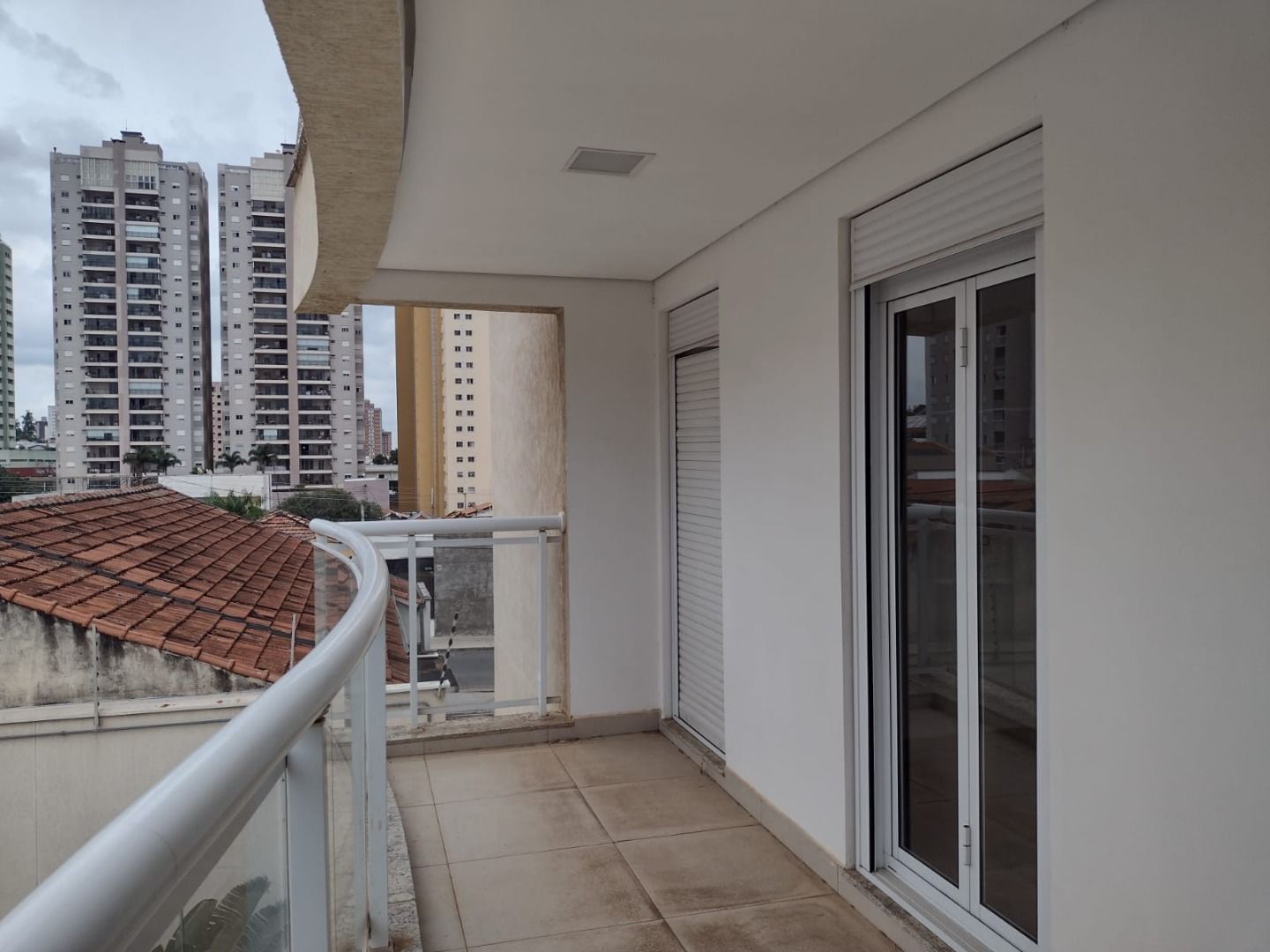 Apartamento à venda com 3 quartos, 118m² - Foto 2