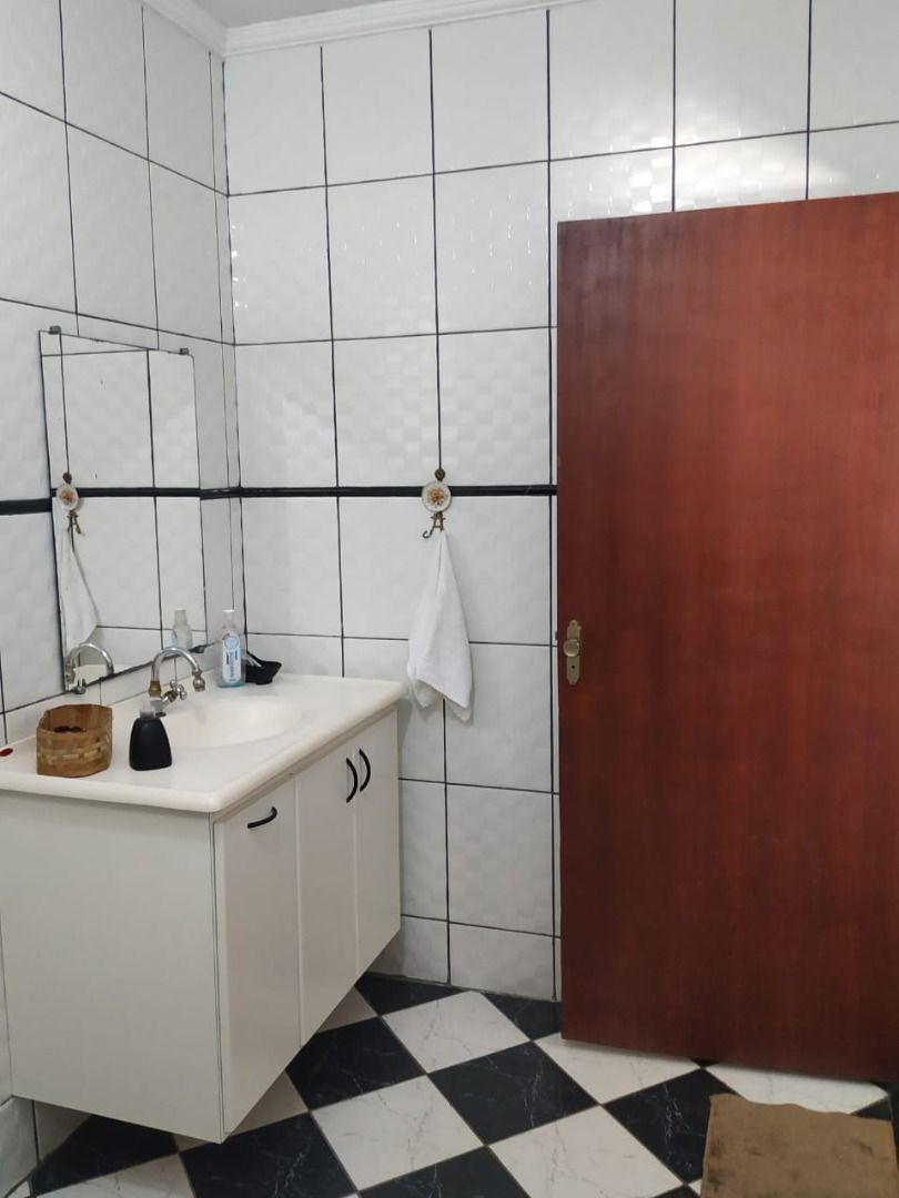 Casa à venda com 4 quartos, 320m² - Foto 17