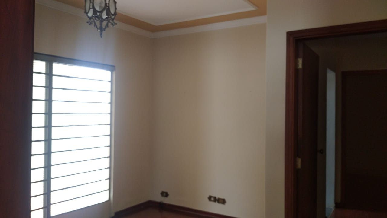 Casa à venda com 4 quartos, 176m² - Foto 10