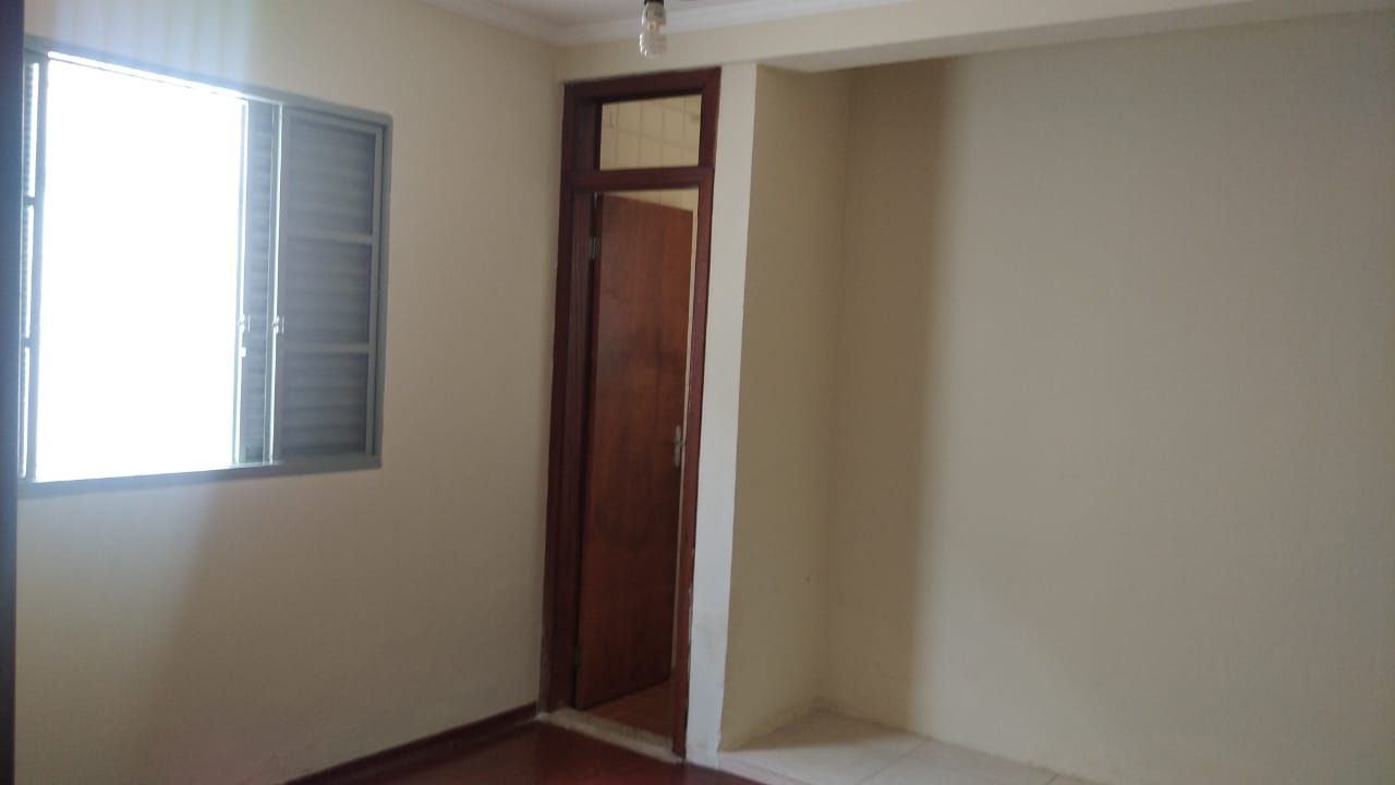 Casa à venda com 4 quartos, 176m² - Foto 23