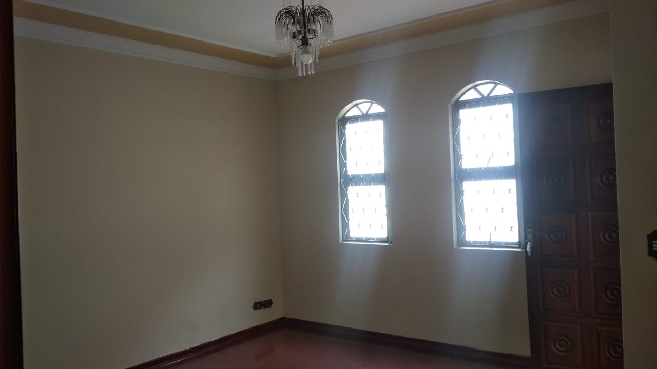 Casa à venda com 4 quartos, 176m² - Foto 9