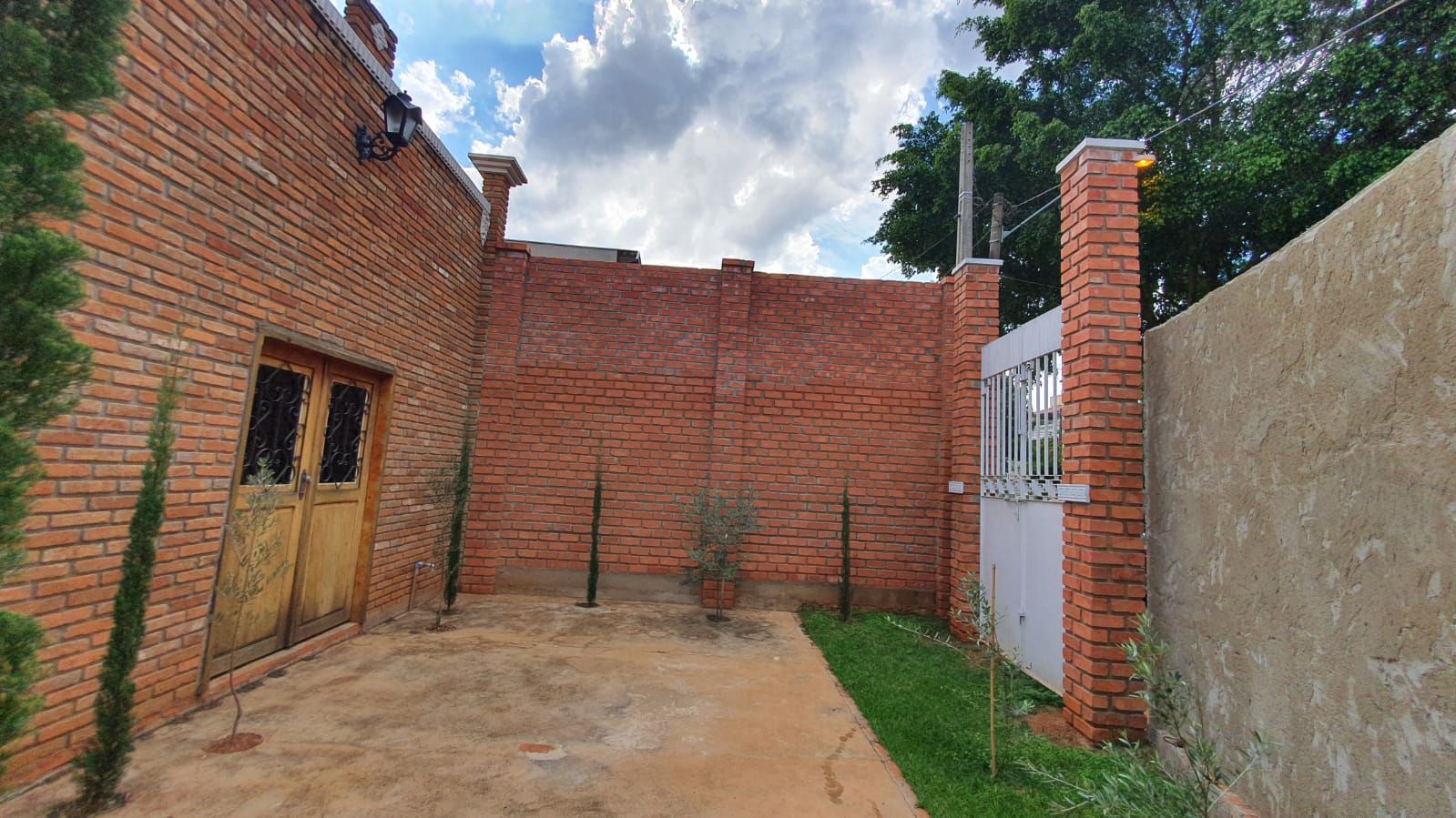 Casa à venda com 2 quartos, 60m² - Foto 4