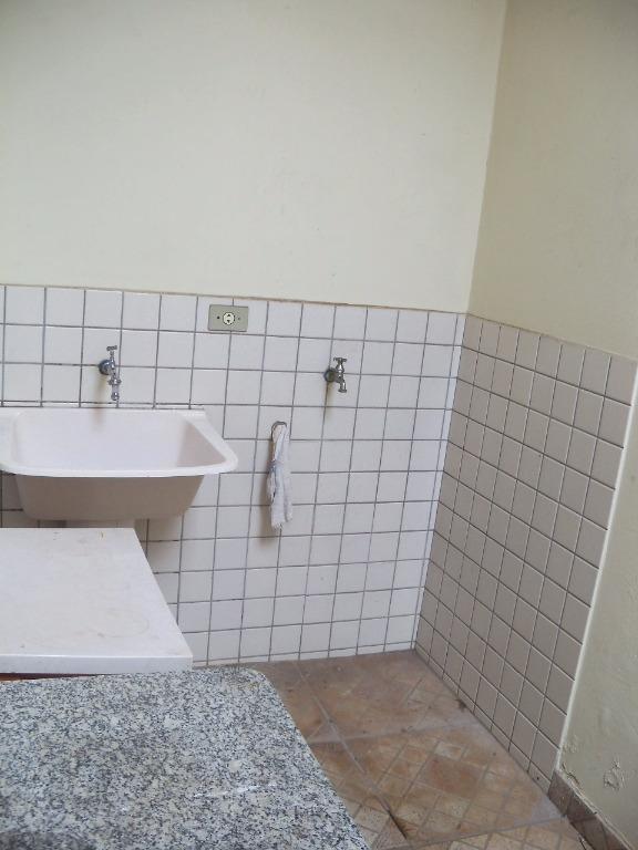 Casa à venda com 4 quartos, 150m² - Foto 15