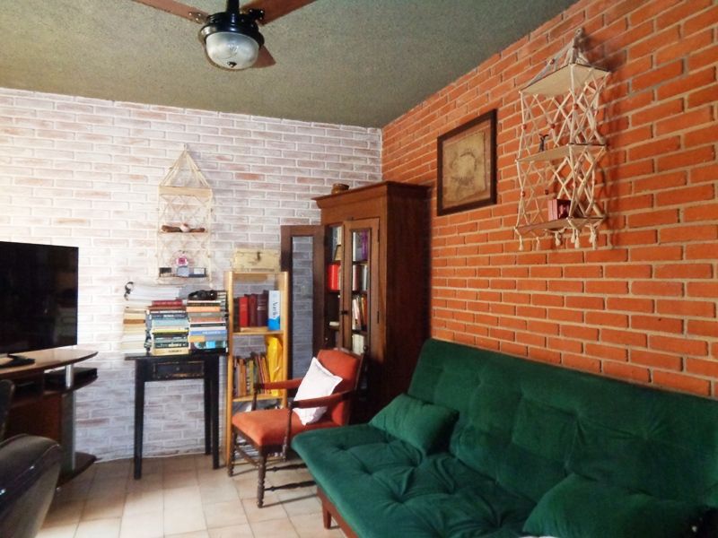 Casa à venda com 2 quartos, 60m² - Foto 7