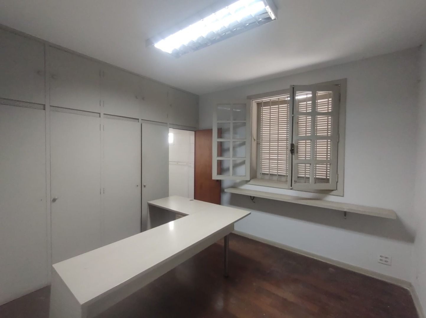 Casa para alugar com 1 quarto, 250m² - Foto 17