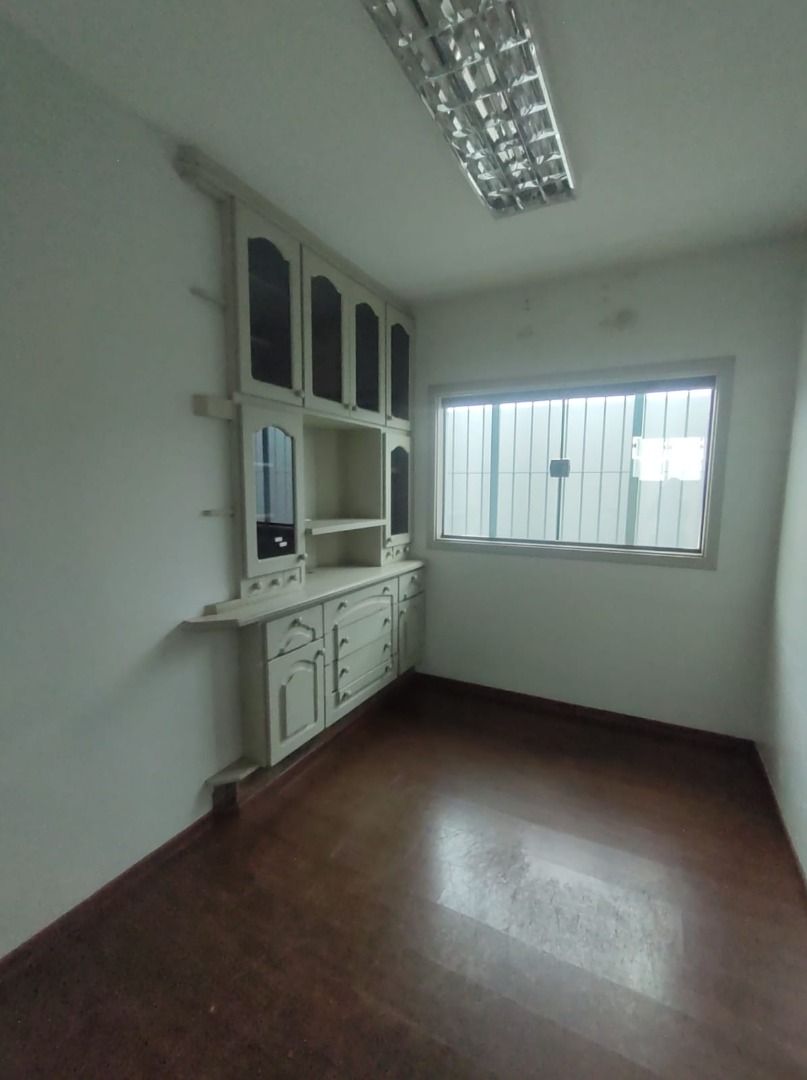 Casa para alugar com 1 quarto, 250m² - Foto 22