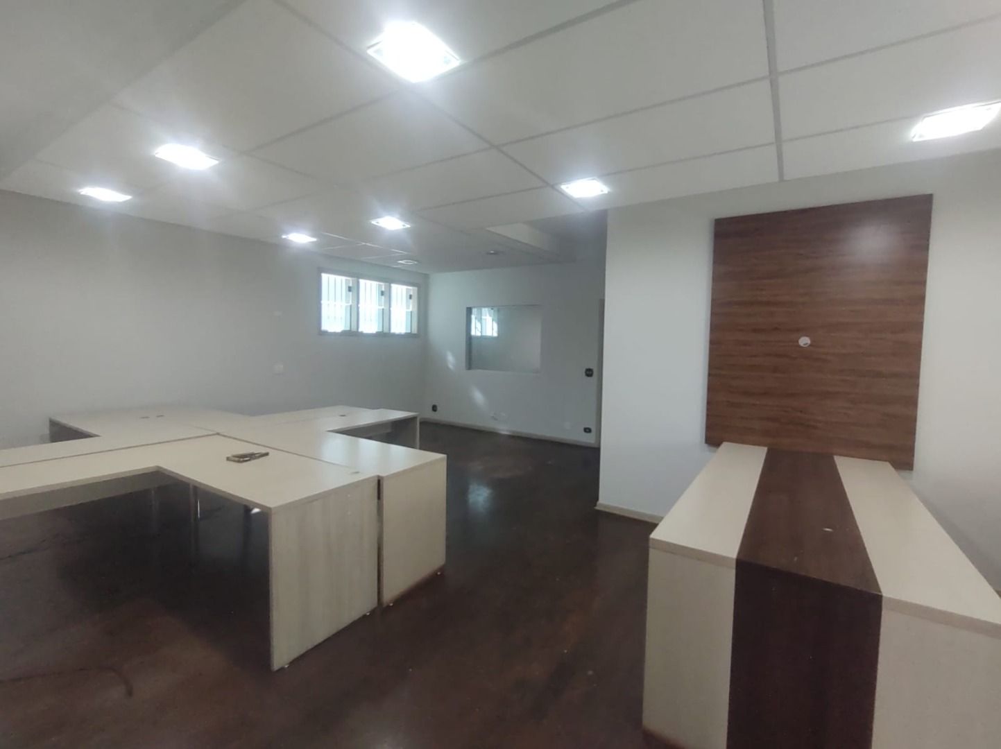 Casa para alugar com 1 quarto, 250m² - Foto 25