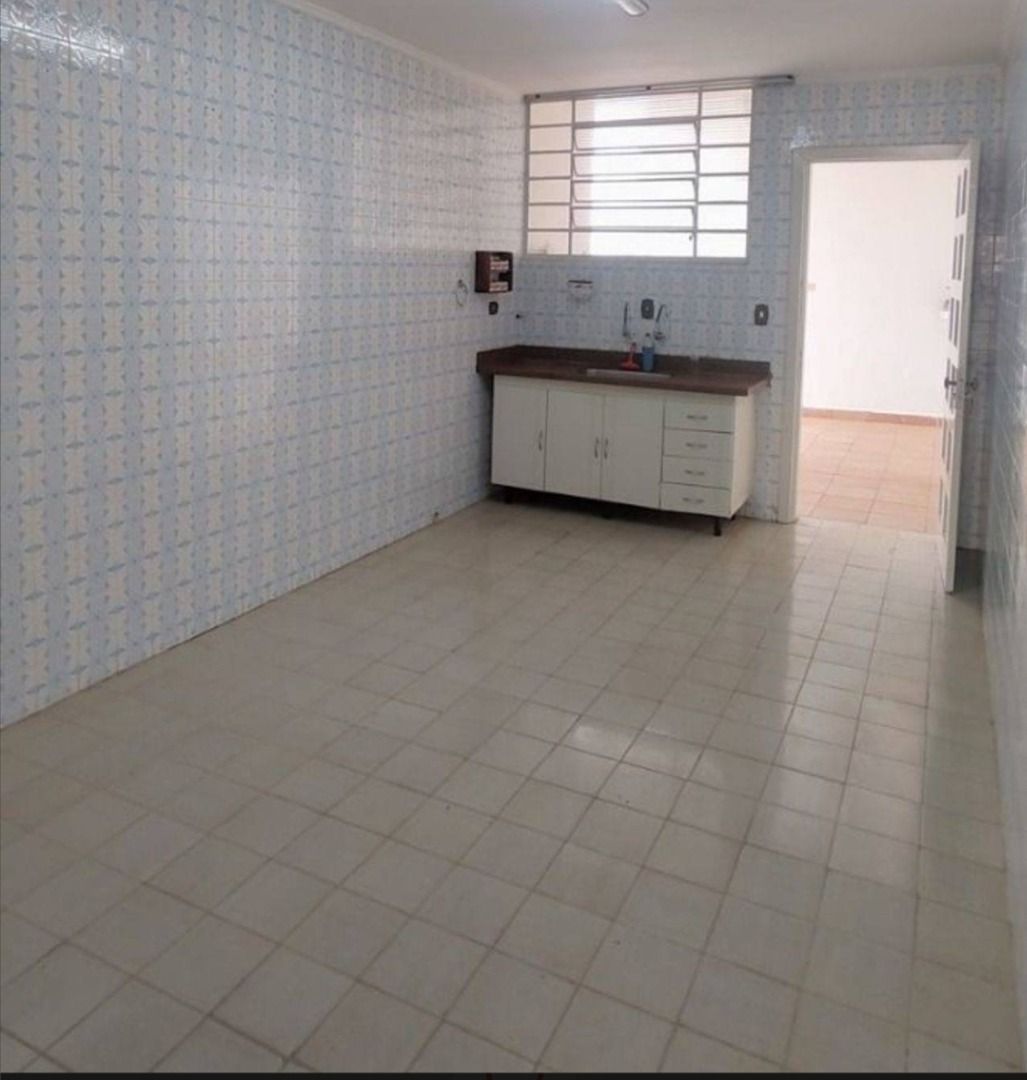 Casa à venda com 2 quartos, 100m² - Foto 1