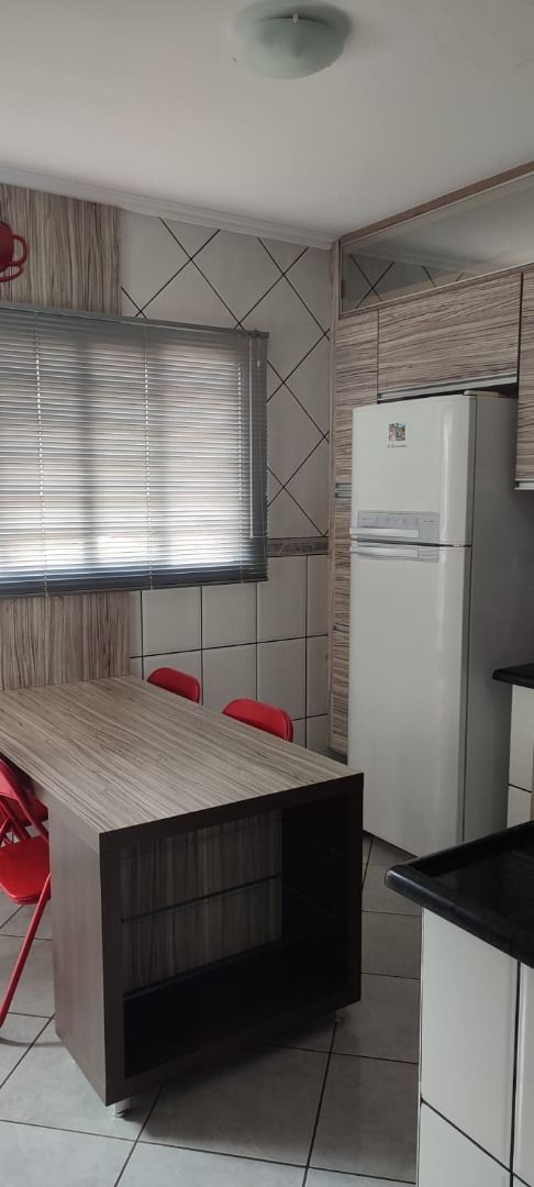 Casa à venda com 3 quartos, 162m² - Foto 4