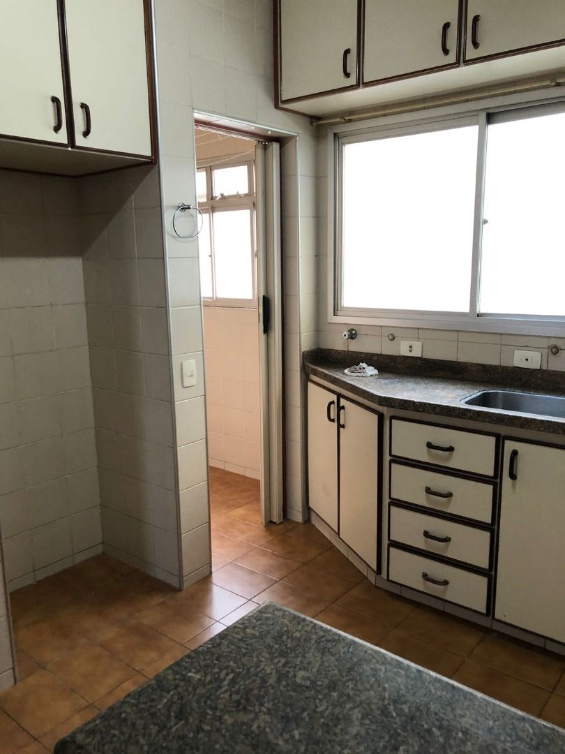 Apartamento à venda com 3 quartos, 79m² - Foto 11