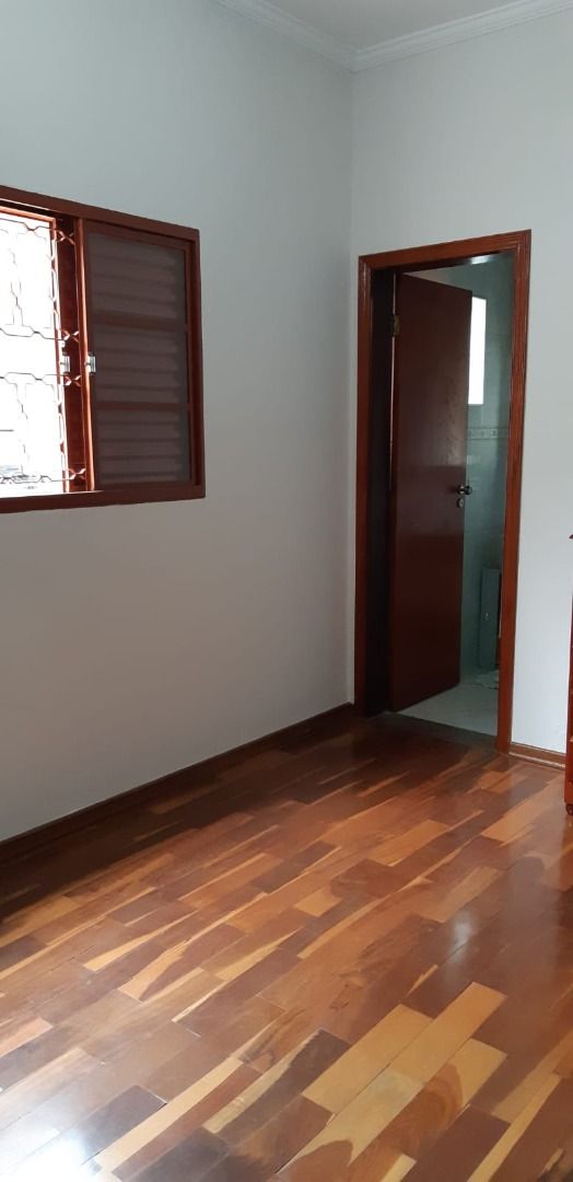 Casa à venda com 3 quartos, 226m² - Foto 6