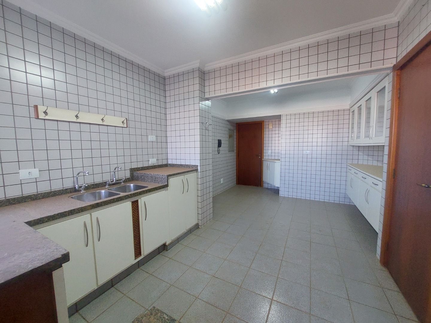 Apartamento à venda com 3 quartos, 214m² - Foto 23