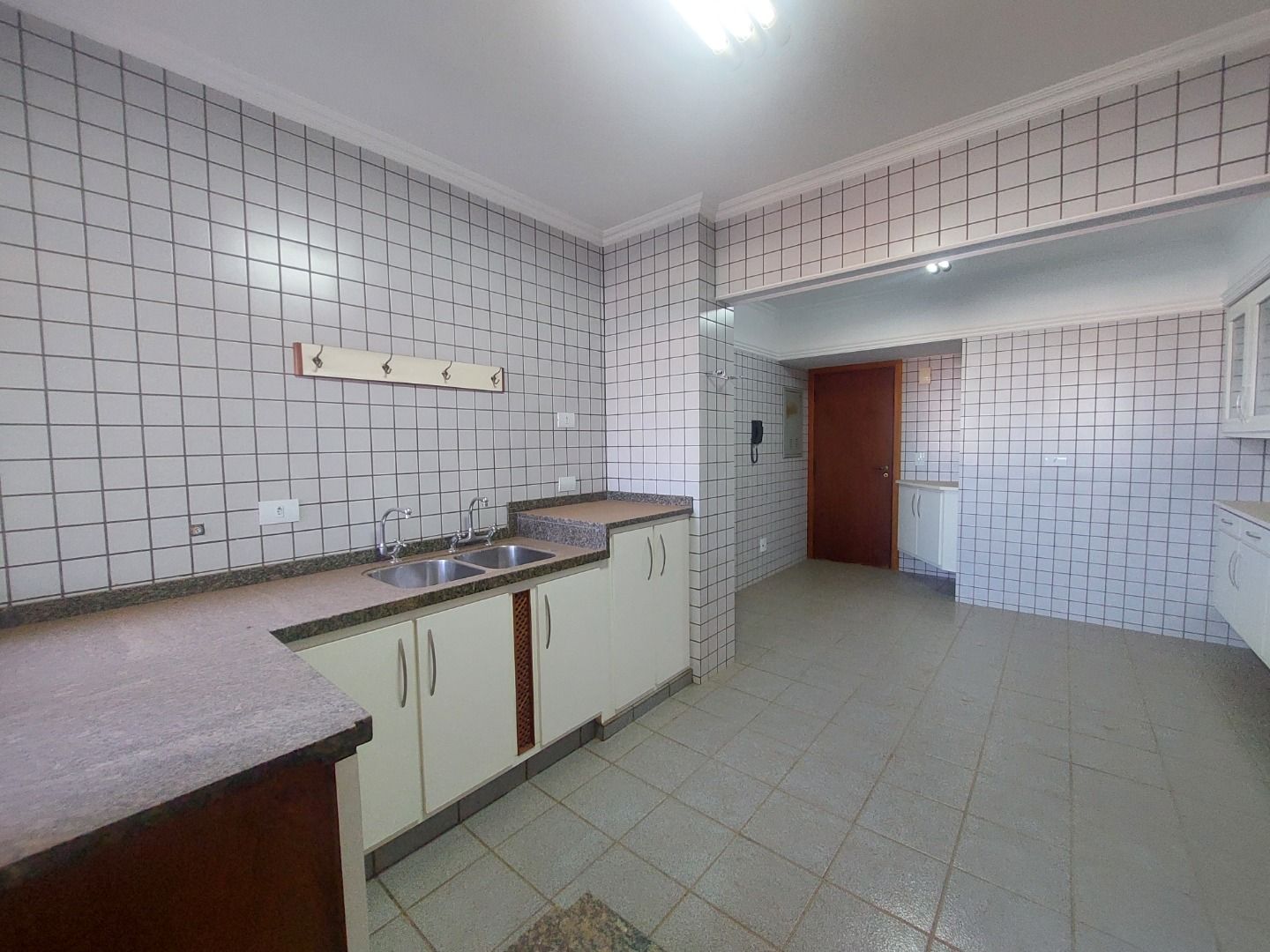 Apartamento à venda com 3 quartos, 214m² - Foto 24