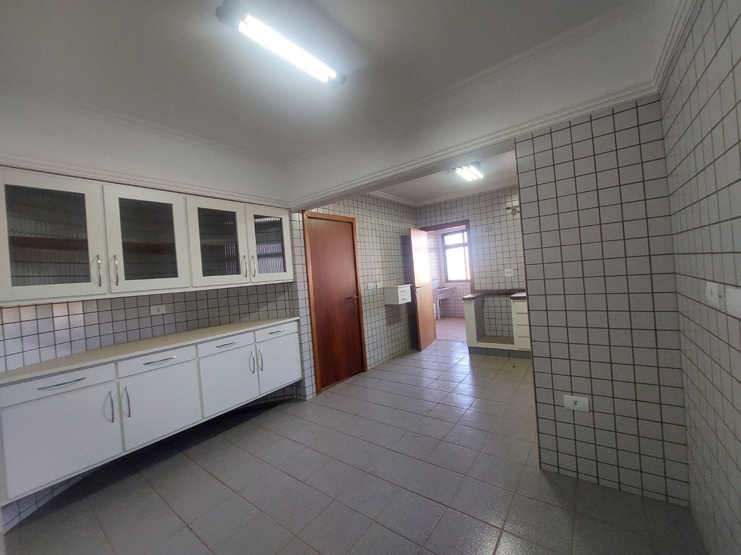 Apartamento à venda com 3 quartos, 214m² - Foto 25