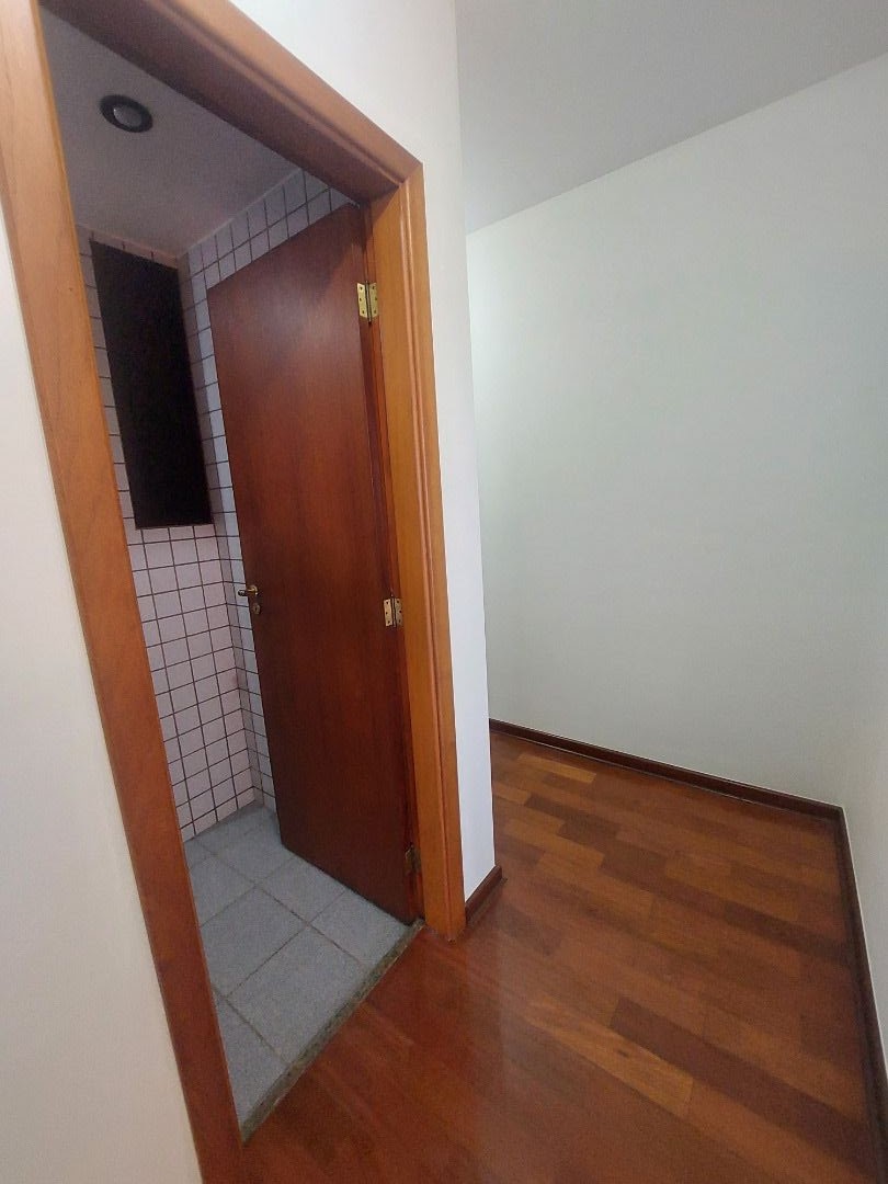 Apartamento à venda com 3 quartos, 214m² - Foto 30