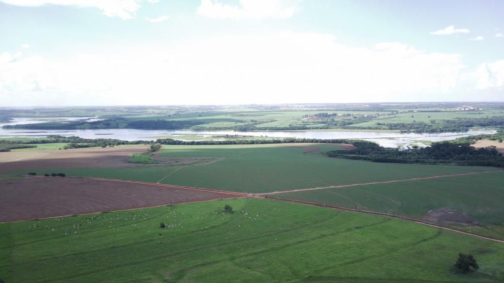 Fazenda à venda com 6 quartos, 1500m² - Foto 11