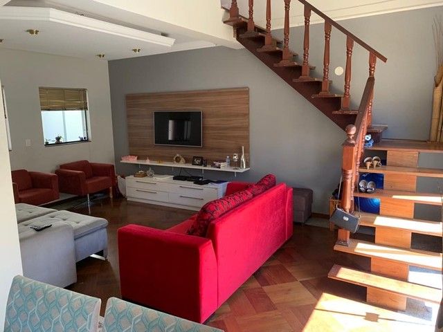 Casa à venda com 3 quartos, 297m² - Foto 3