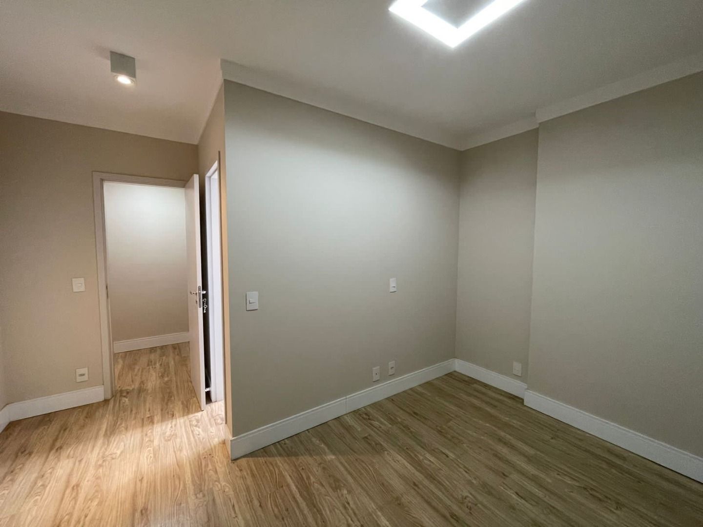 Apartamento à venda com 3 quartos, 130m² - Foto 18