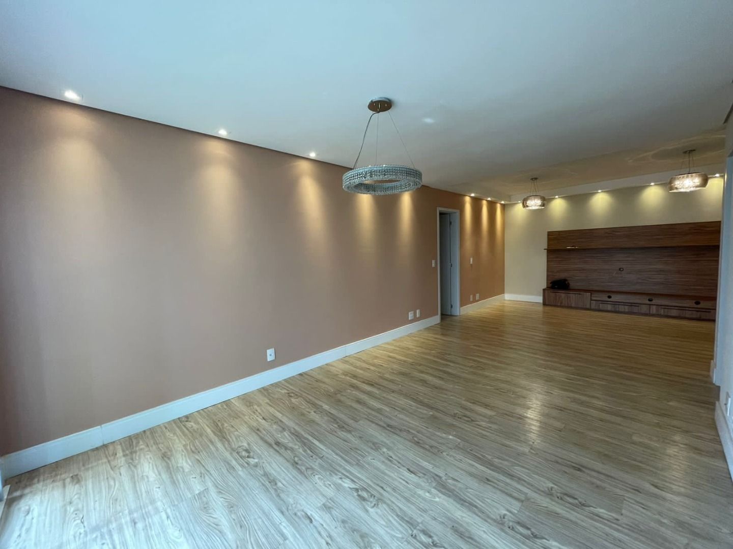 Apartamento à venda com 3 quartos, 130m² - Foto 3