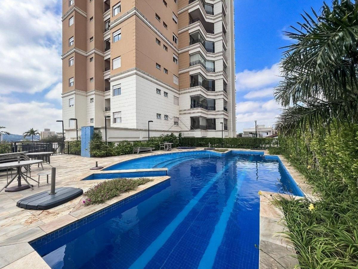 Apartamento à venda com 3 quartos, 130m² - Foto 8