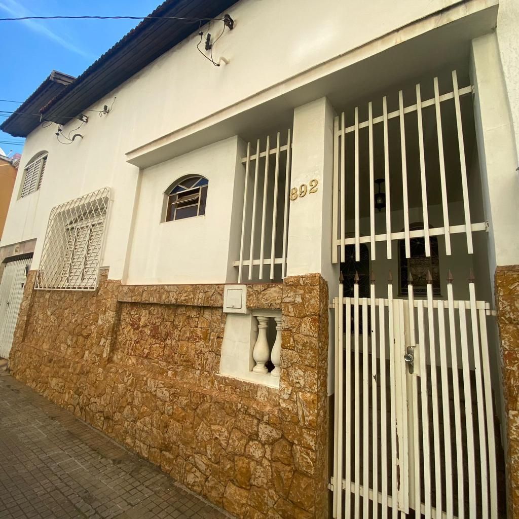 Casa à venda com 5 quartos, 124m² - Foto 1