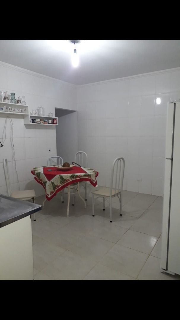 Casa à venda com 3 quartos, 115m² - Foto 4