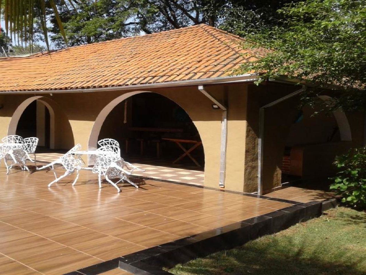 Casa à venda com 4 quartos, 900m² - Foto 3