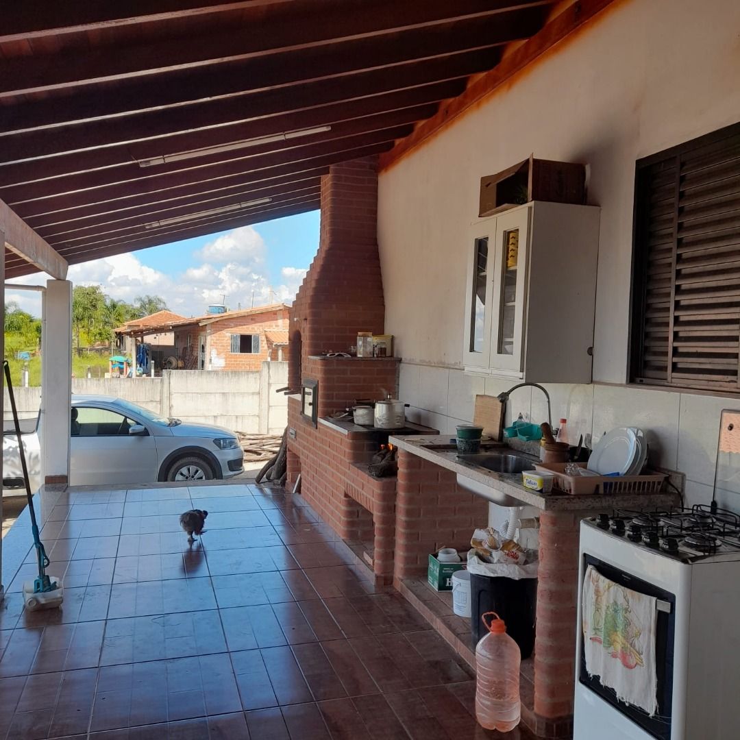 Chácara à venda com 2 quartos, 180m² - Foto 13