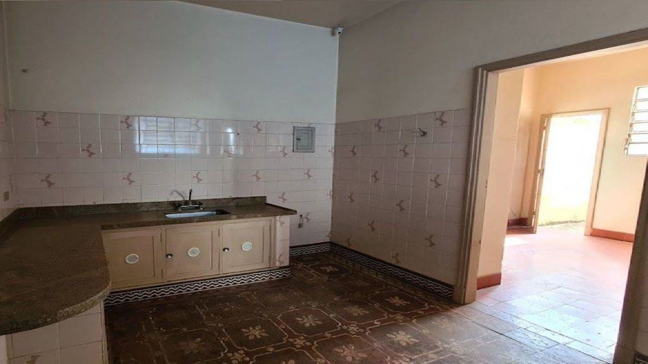 Casa Comercial à venda com 3 quartos, 267m² - Foto 3