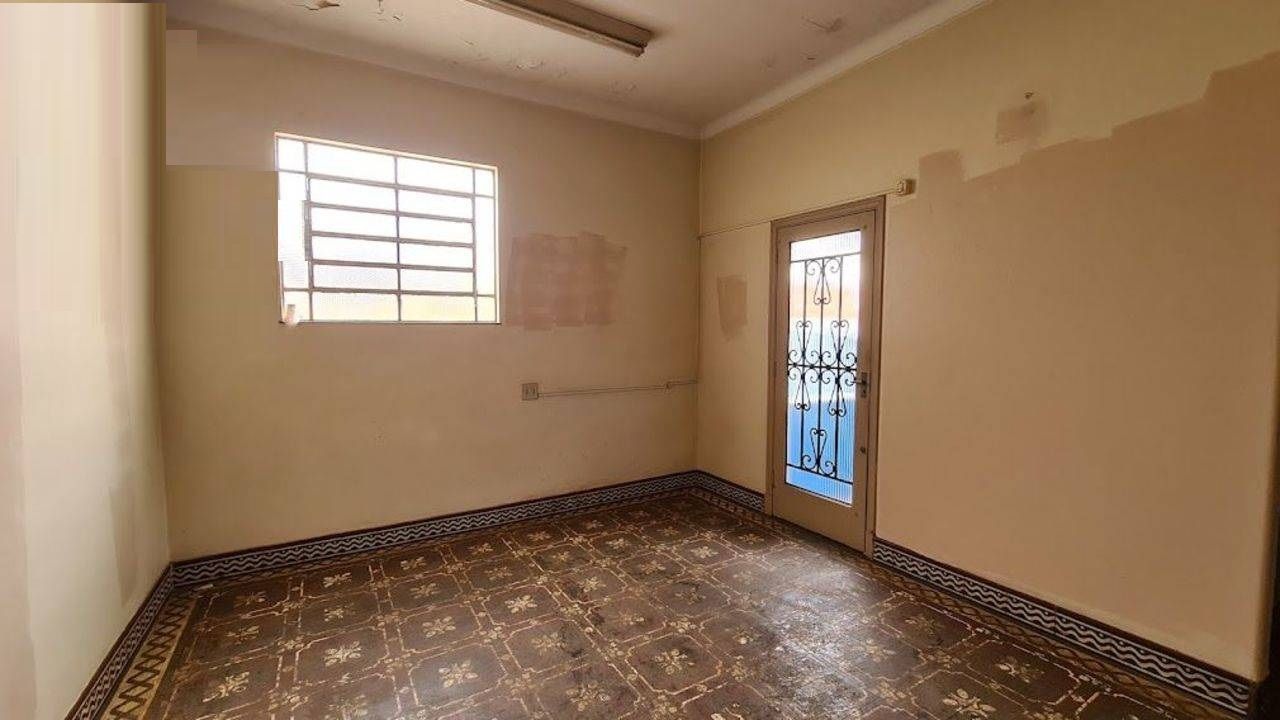 Casa Comercial à venda com 3 quartos, 267m² - Foto 5