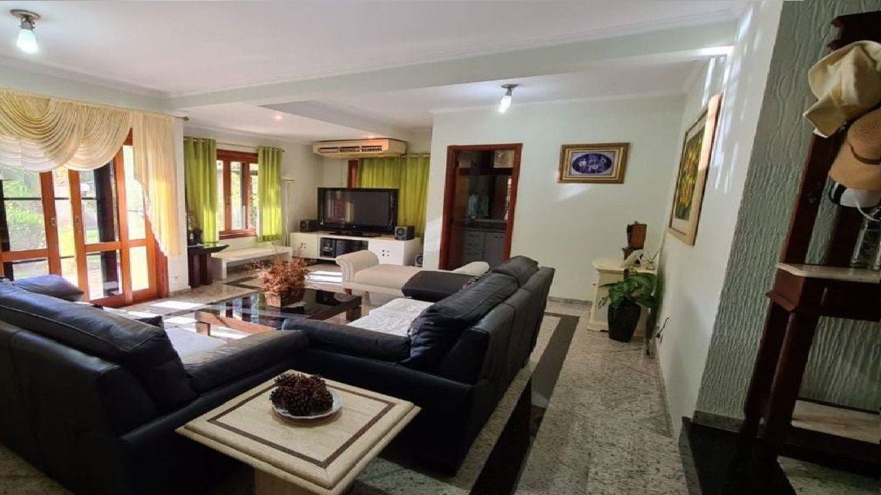 Casa de Condomínio à venda com 4 quartos, 400m² - Foto 4