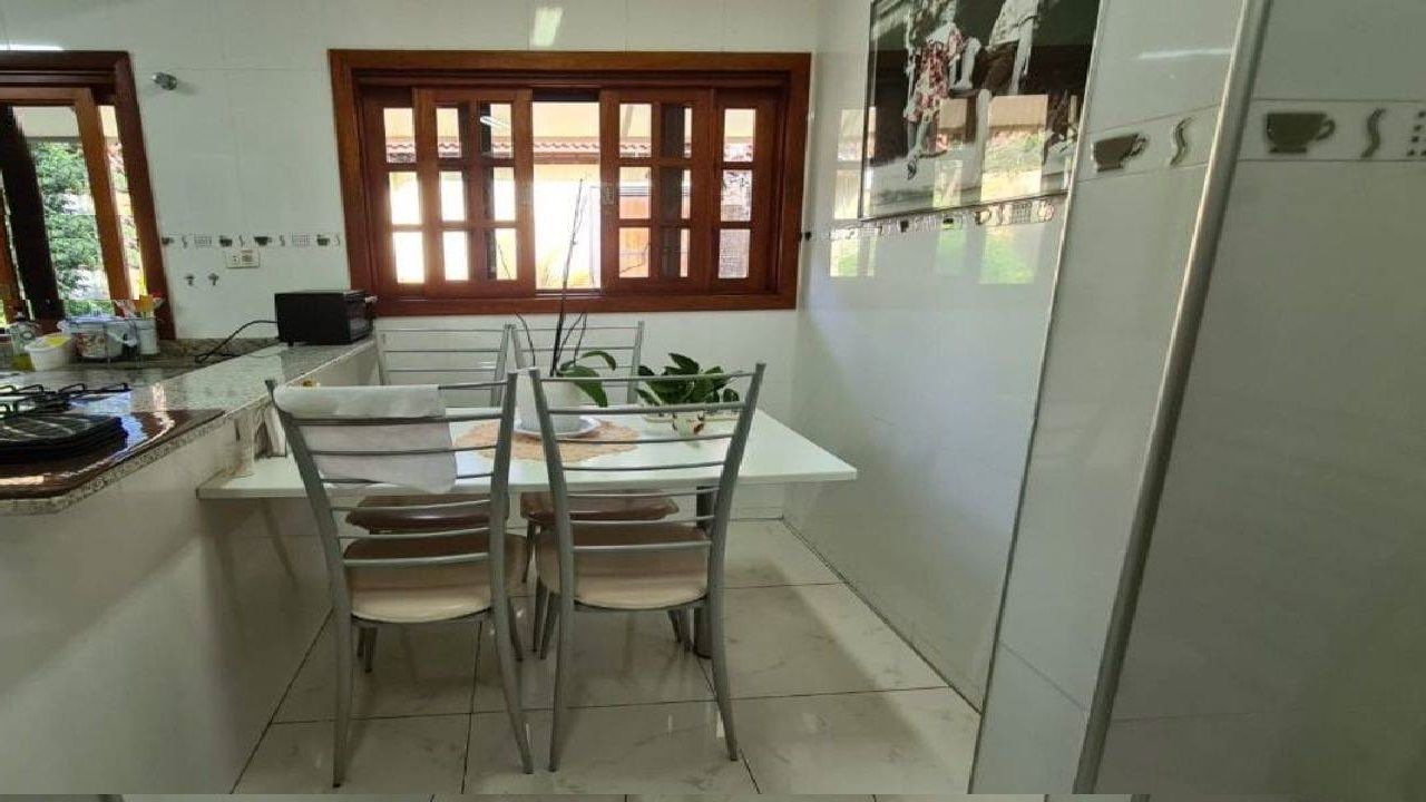 Casa de Condomínio à venda com 4 quartos, 400m² - Foto 6