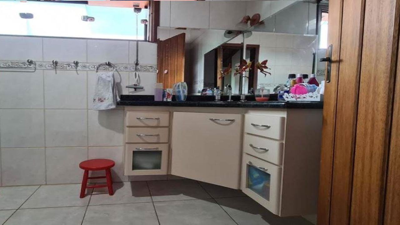 Casa de Condomínio à venda com 3 quartos, 238m² - Foto 29