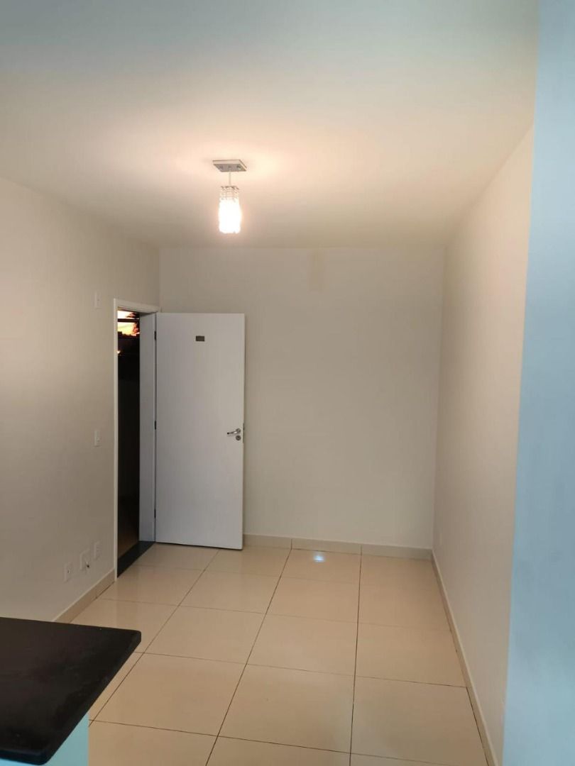 Apartamento à venda com 2 quartos, 45m² - Foto 4