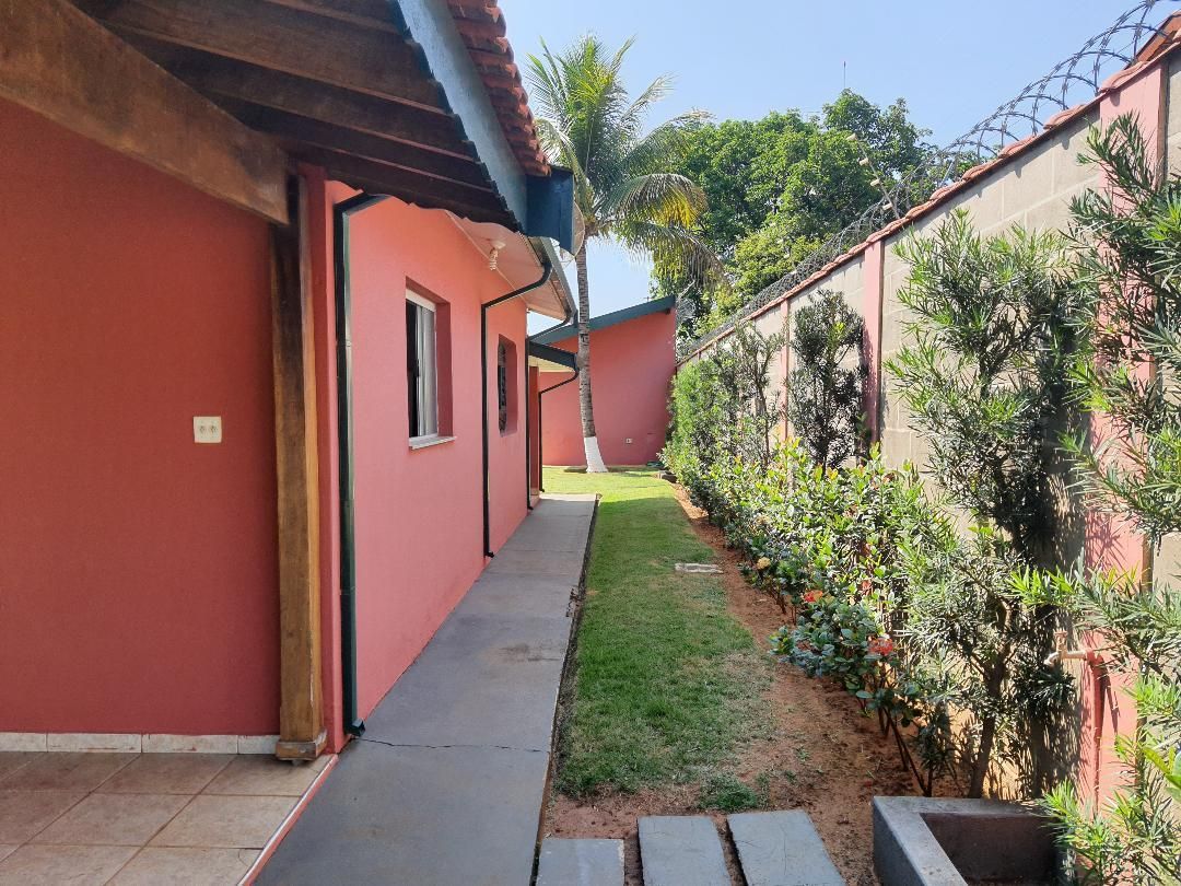 Chácara à venda com 4 quartos, 194m² - Foto 10