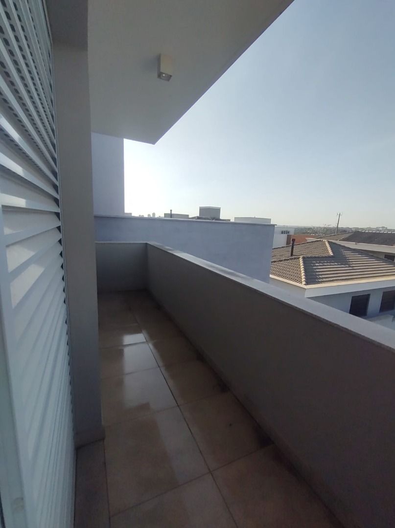 Casa de Condomínio à venda e aluguel com 4 quartos, 330m² - Foto 22