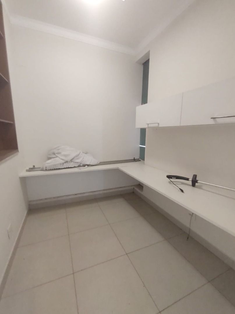 Casa de Condomínio à venda e aluguel com 4 quartos, 330m² - Foto 29