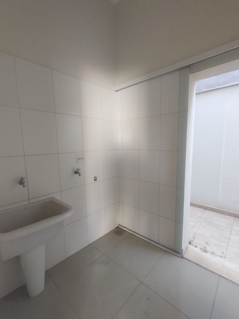 Casa de Condomínio à venda e aluguel com 4 quartos, 330m² - Foto 6