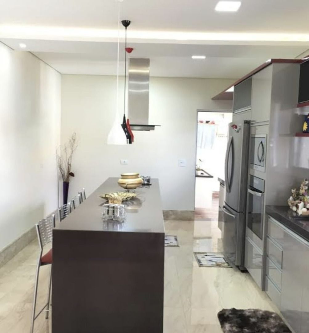 Casa de Condomínio à venda com 3 quartos, 650m² - Foto 5