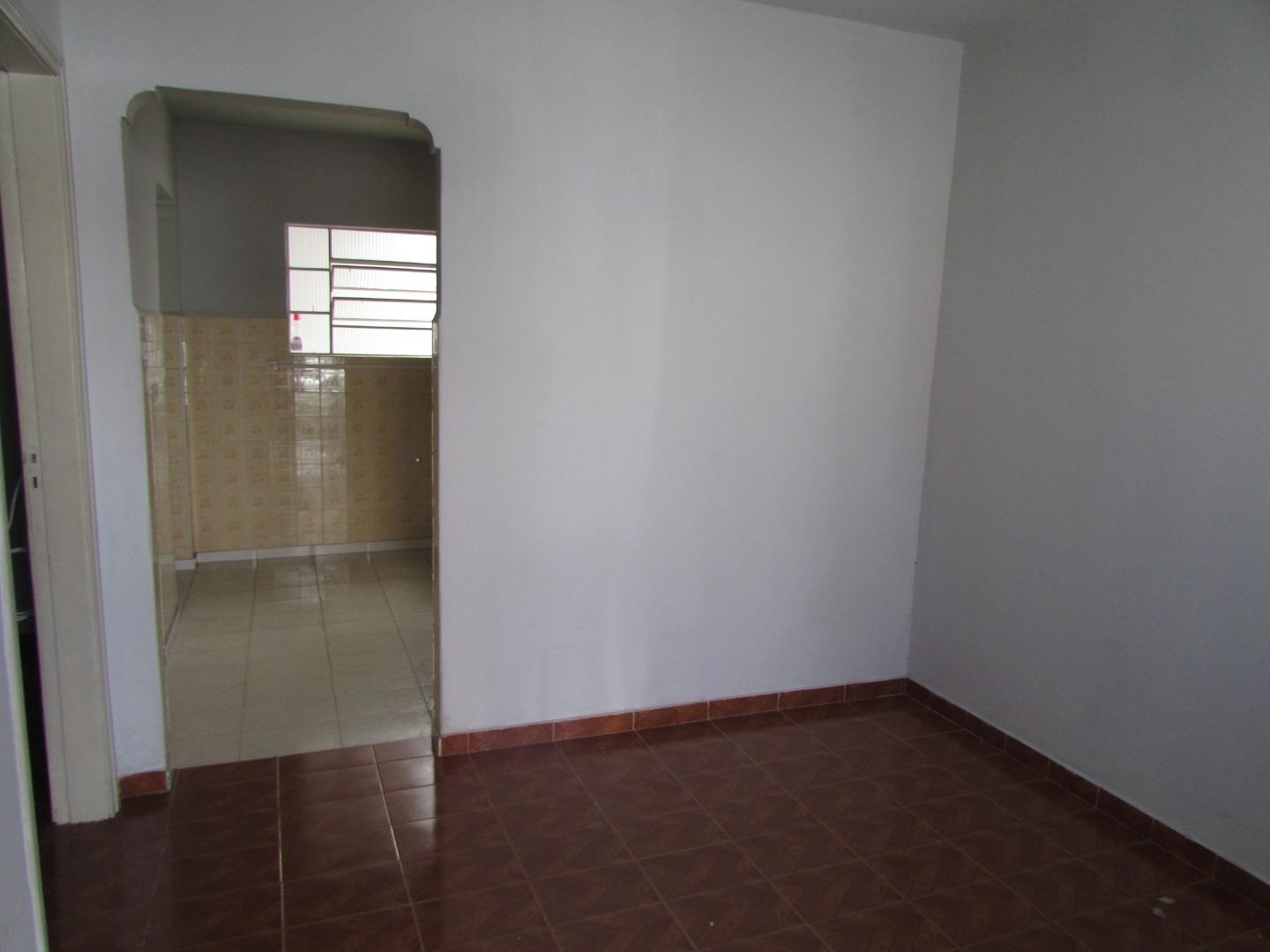 Casa para alugar com 2 quartos, 80m² - Foto 3