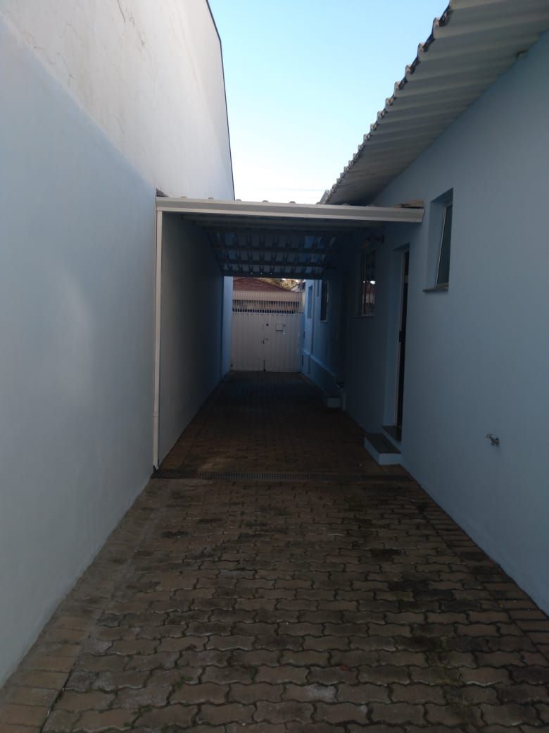 Casa para alugar com 3 quartos, 122m² - Foto 1