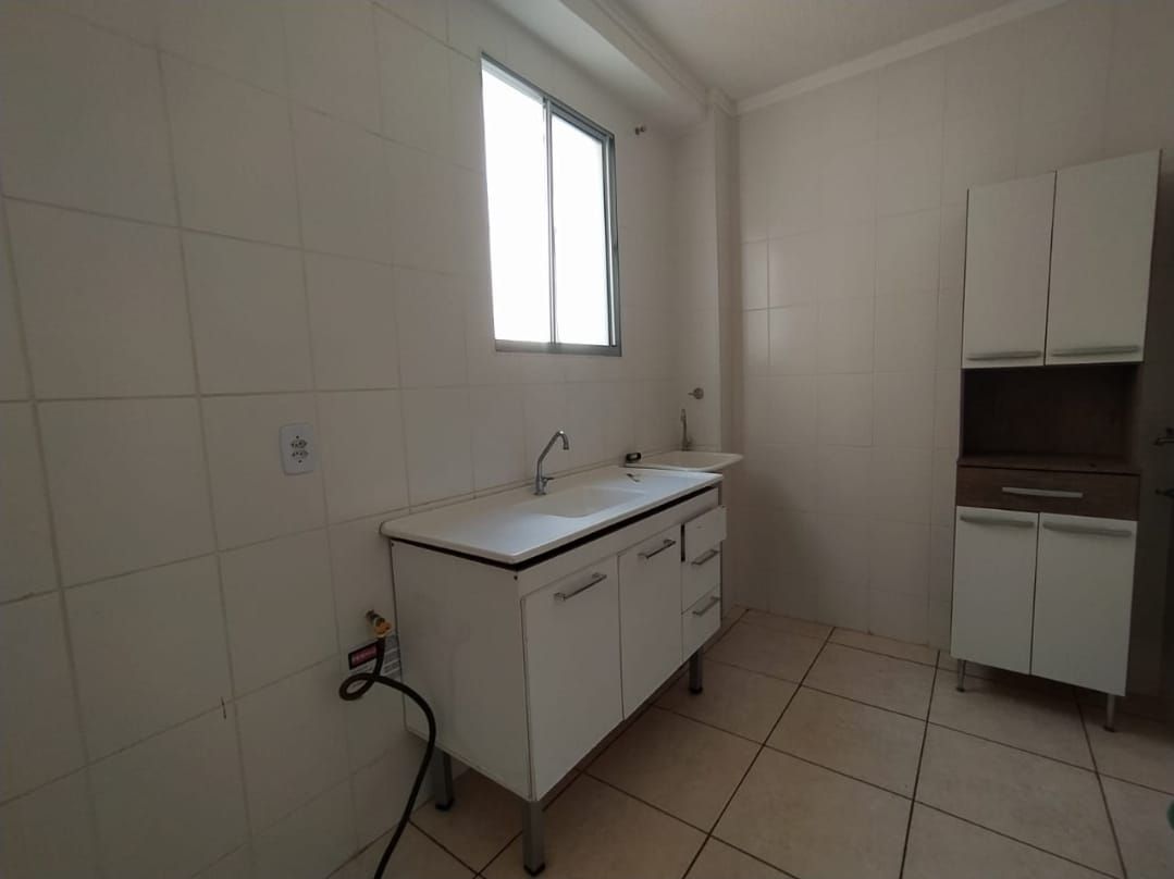 Apartamento à venda com 2 quartos, 46m² - Foto 2